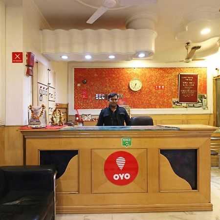 Oyo Flagship Kumar Palace New Delhi Eksteriør billede
