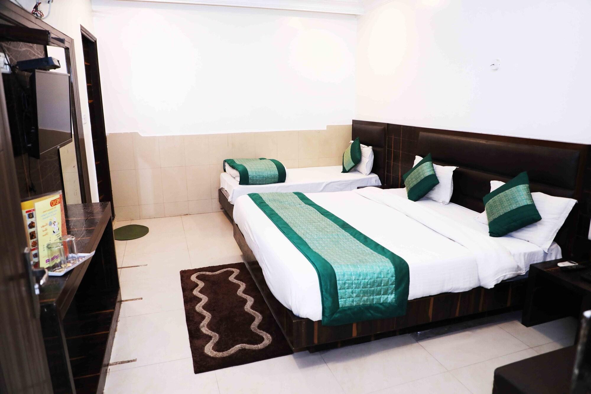 Oyo Flagship Kumar Palace New Delhi Eksteriør billede