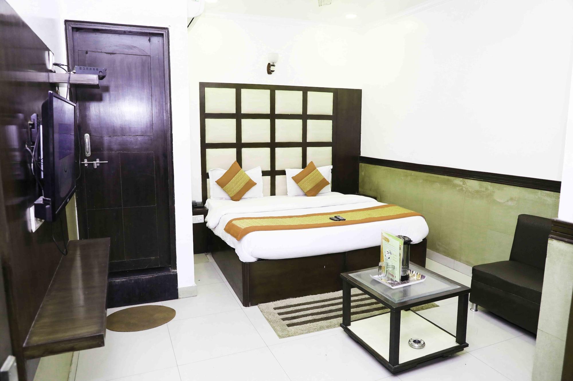 Oyo Flagship Kumar Palace New Delhi Eksteriør billede