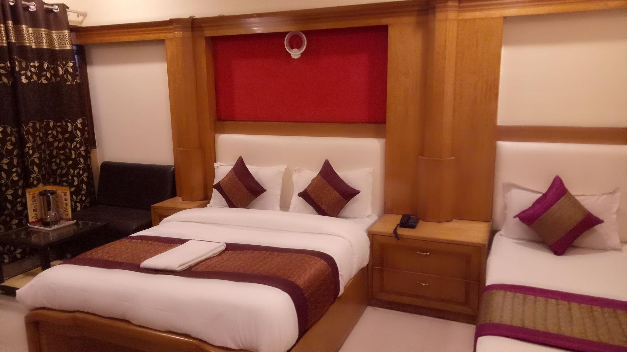 Oyo Flagship Kumar Palace New Delhi Eksteriør billede