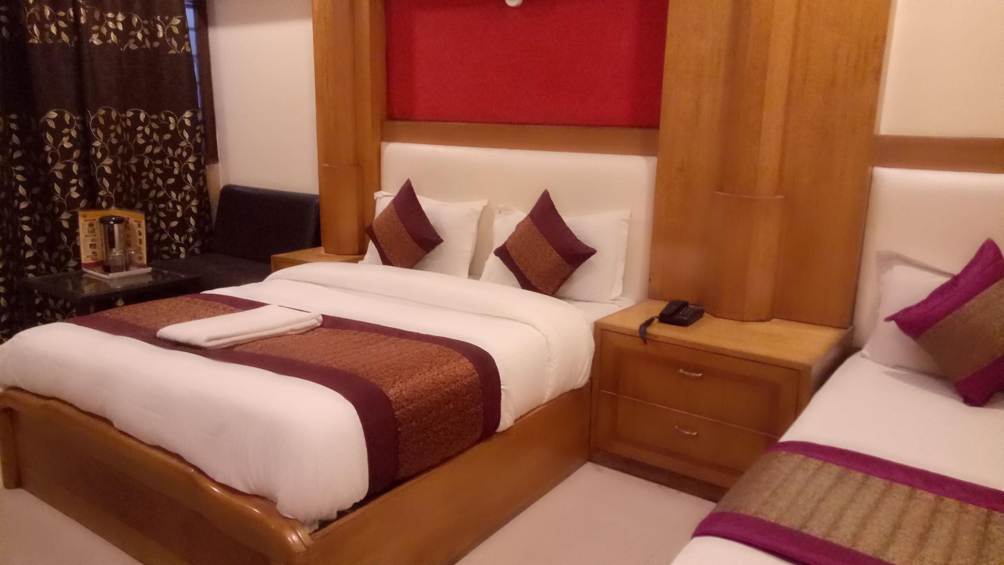 Oyo Flagship Kumar Palace New Delhi Eksteriør billede
