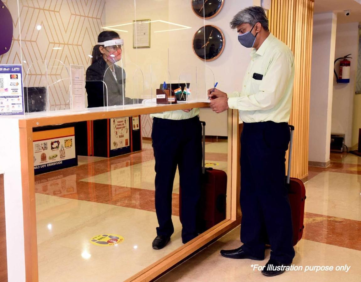 Oyo Flagship Kumar Palace New Delhi Eksteriør billede
