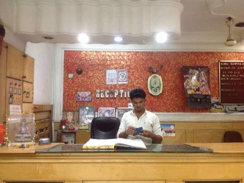 Oyo Flagship Kumar Palace New Delhi Eksteriør billede